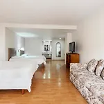 Exe Suites San Marino