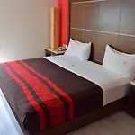 Plutarco Suites