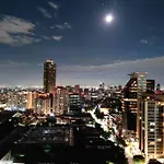 Beautiful Hi-Rise, King Size, Hs Wi-Fi, Pool, Gym