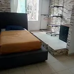 Versalles Rooms