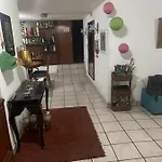 Las Rosas Hostal