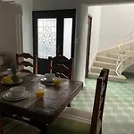Céntrica casa, accesible a los lugares turísticos