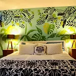 Luxurious Mid Century Modern Folk Art Home