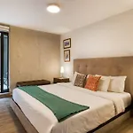 Mr W 2Br Cozy Apartment 103