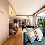 Casa Anatole France By Kukun