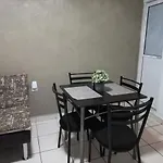Comodo & Confortable Apartamento. 5 Minutos Del Aeropuerto