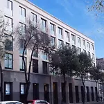 Secure, Central And Quiet Apartment Work Or Travel