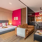 Casa Magenta By Kukun