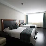 Hotel Abastos Plaza