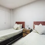 Elevate Your Roma Stay - 2Br - Wifi - Sleeps 7