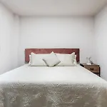 Elevate Your Roma Stay - 2Br - Wifi - Sleeps 7