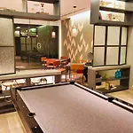 Modern Hi-Rise Amazing Views, Pool & Hs Internet!