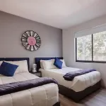 Urban Oasis In Roma - Wifi - Laundry - Sleeps 7