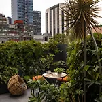 Reforma Guest House