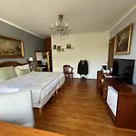 Lindas Suites Eugenio Sue
