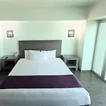 We Hotel Aeropuerto