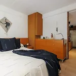 Maya Stylish 1 Bedroom Apartment