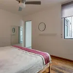 Amalli, Refugio Urbano