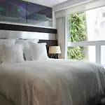 Lumina Luxury Suites