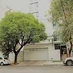 Condesa Suites