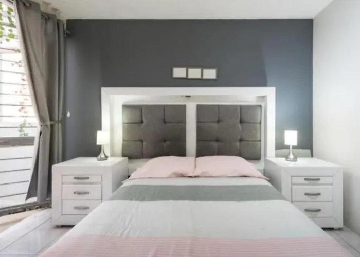 Apartamento Completo 2BR y 2Baño una cuadra de reforma y zona Rosa