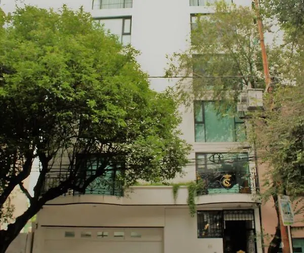 Condesa Suites