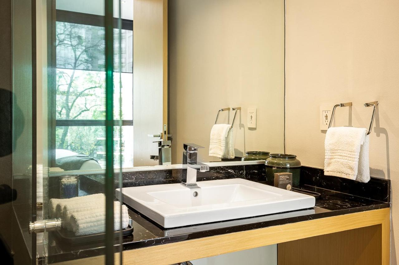 Luxury 2br Apt. In Polanco W/balcony