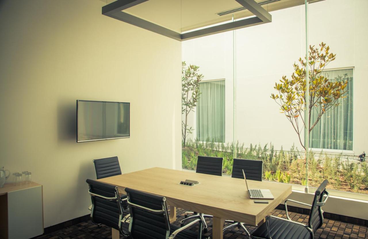 Fiesta Plaza Aeropuerto Hotel 4*