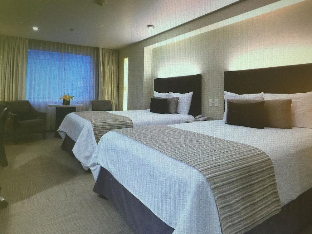 Emporio Reforma 5*