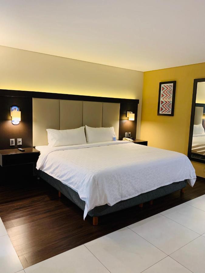 Holiday Express - Basilica By Ihg 4*