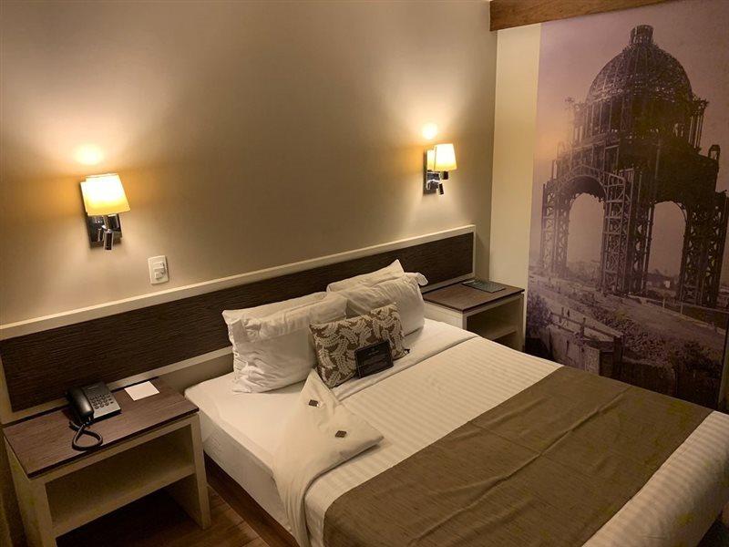 Plaza Revolución Hotel 4*