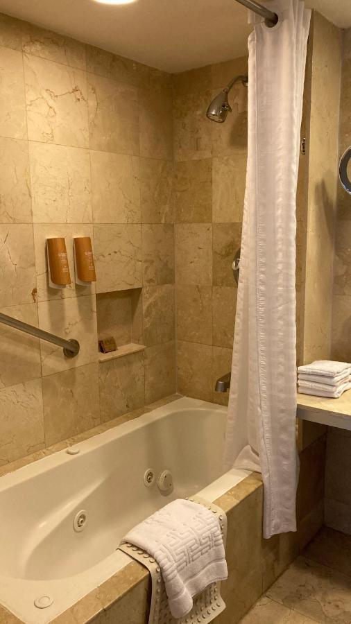 Emporio Reforma 5*