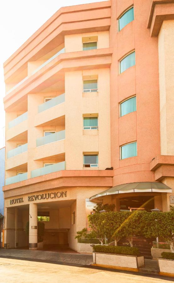 Hotel Revolución *