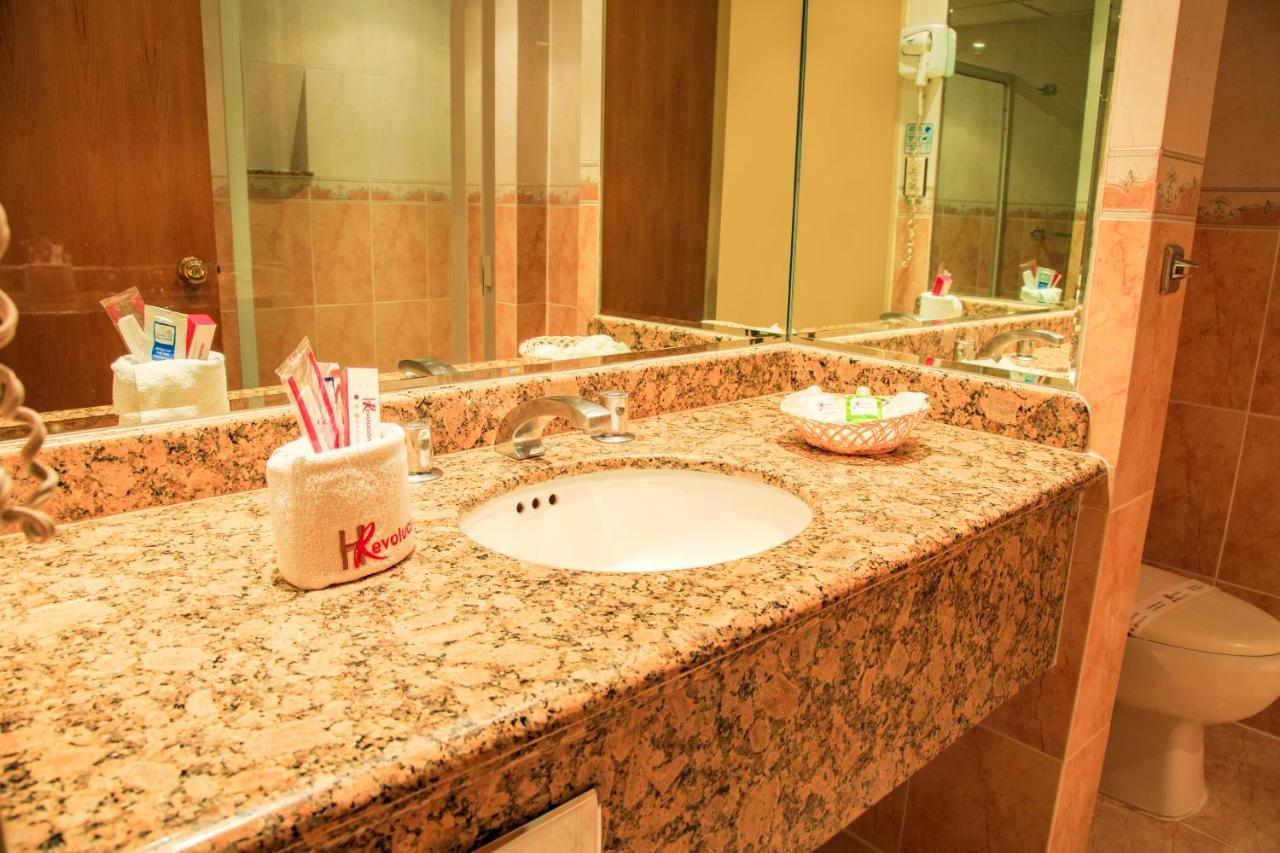 Hotel Revolución *