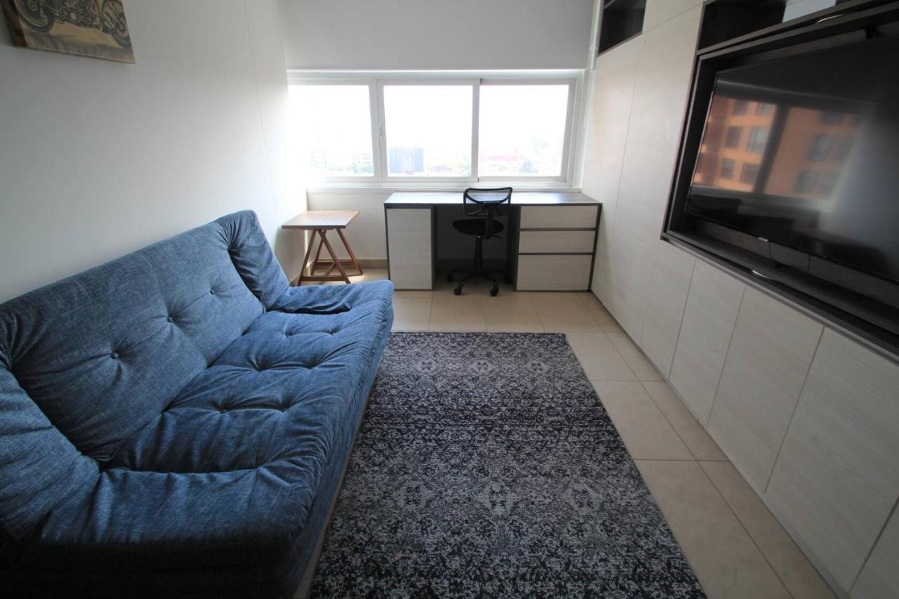 Premier Downtown 4 Guests 1604