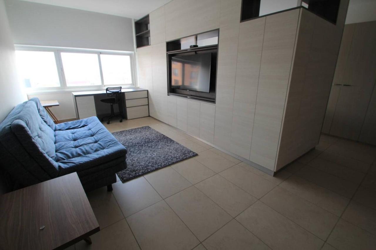 Premier Downtown 4 Guests 1604