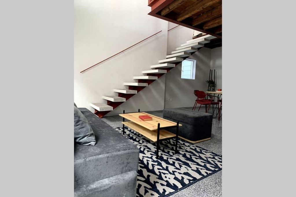 Suites Donceles 32, Depto 117 - Centro Histórico Cdmx México DF