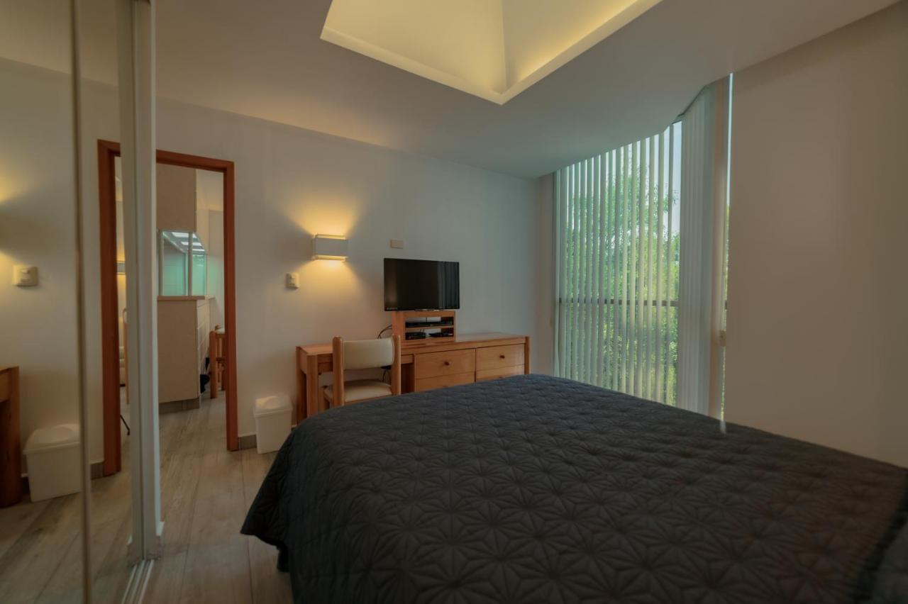 Arquimedes 33 Hotel *