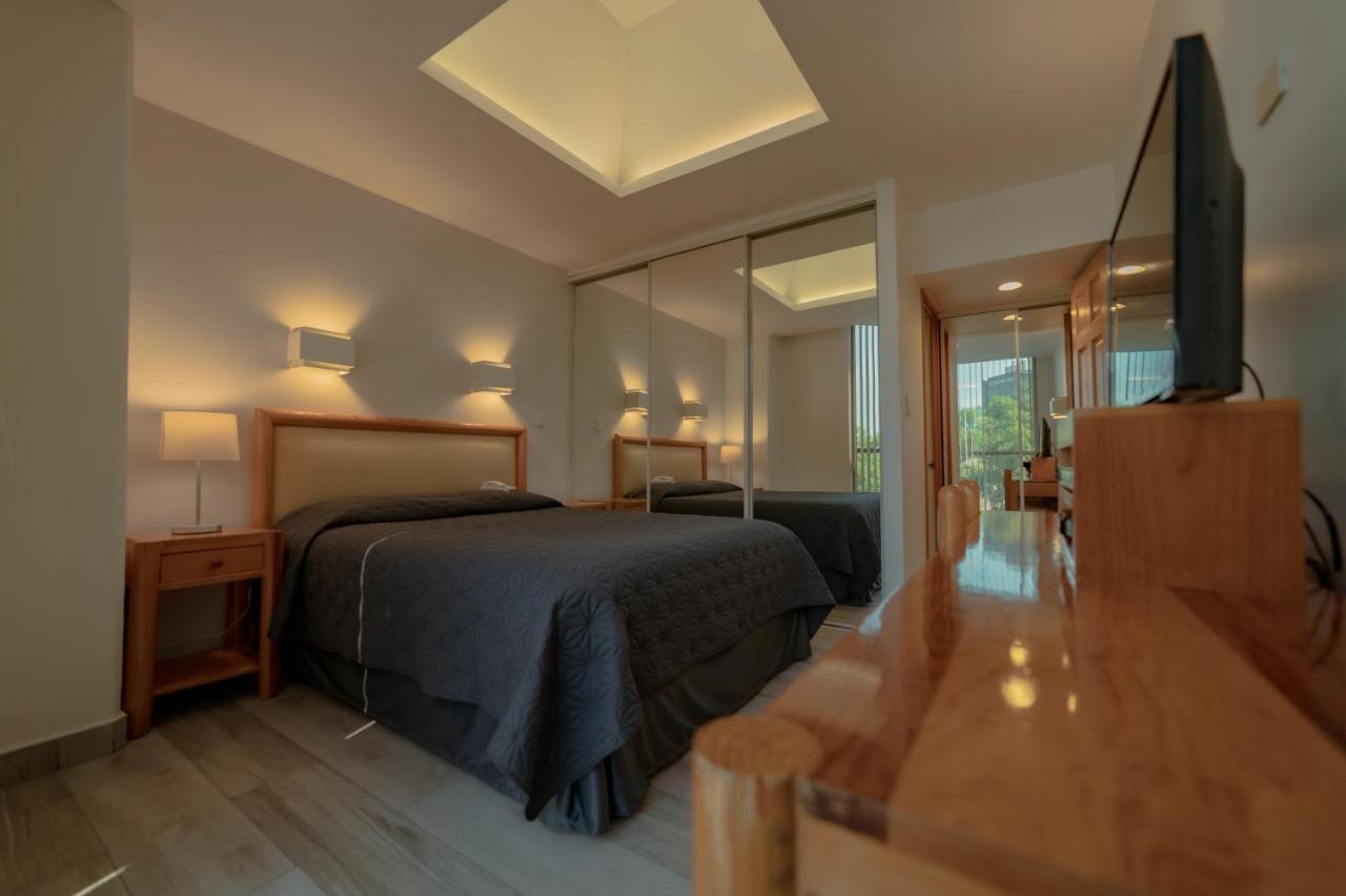 Hotel Arquimedes 33