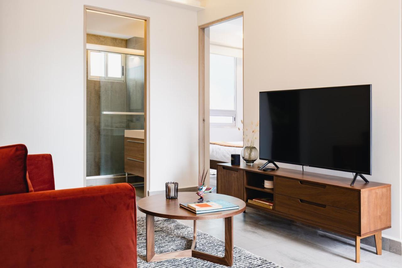 Luxurious 3 Bedroom 2 Ba In Chic Polanco District Apartment