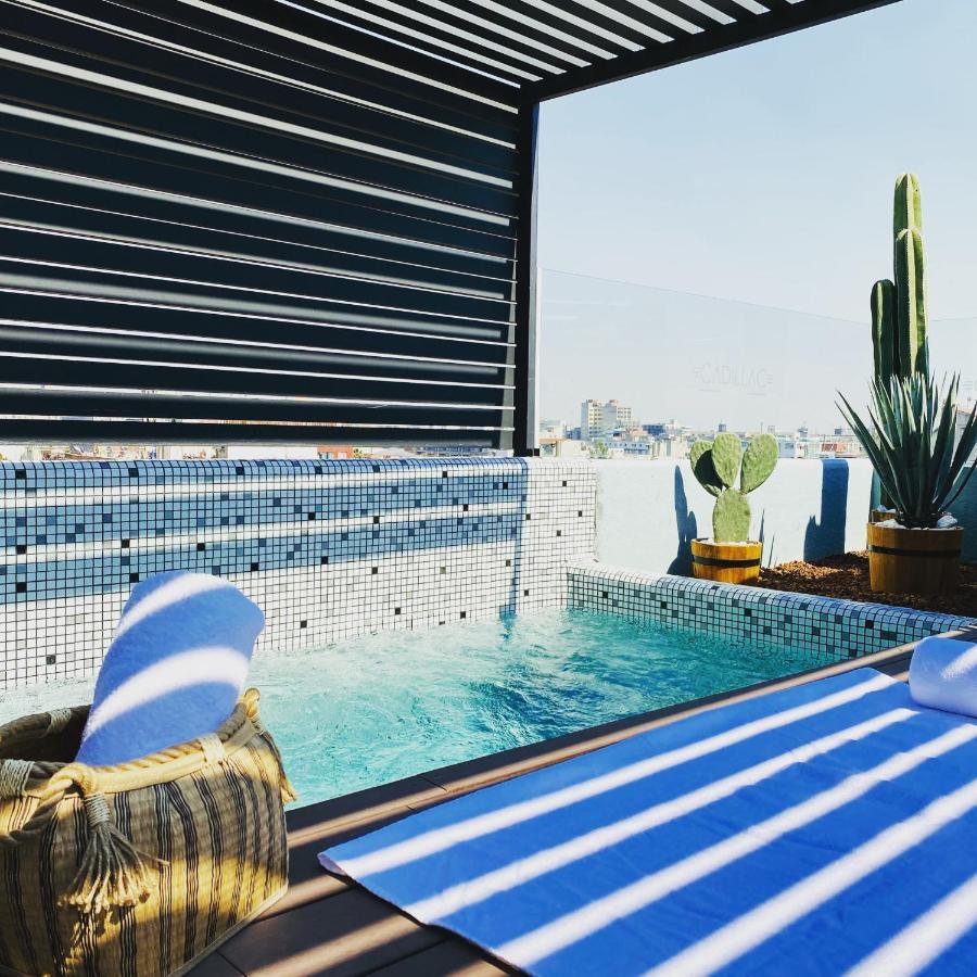 Cadillac Boutique 4*