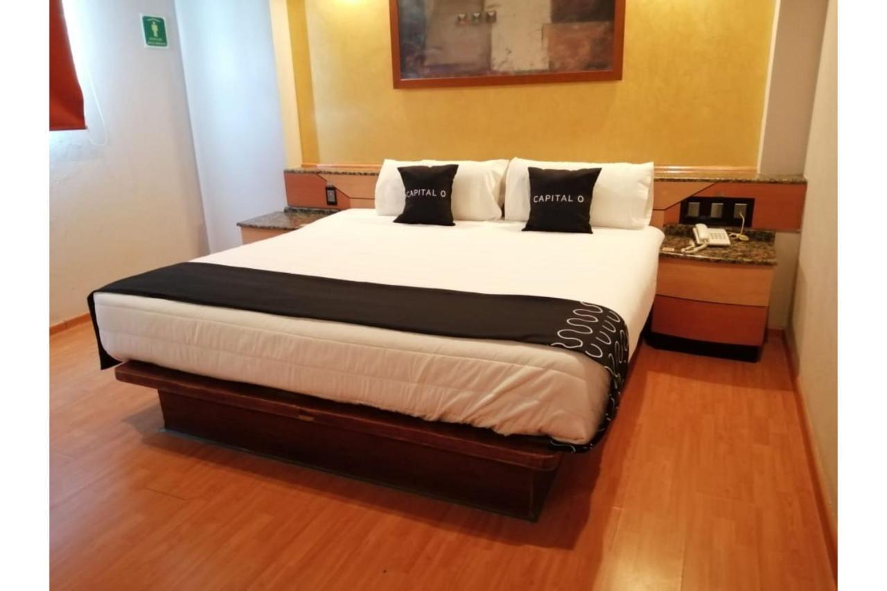 Capital O Viaducto Hotel