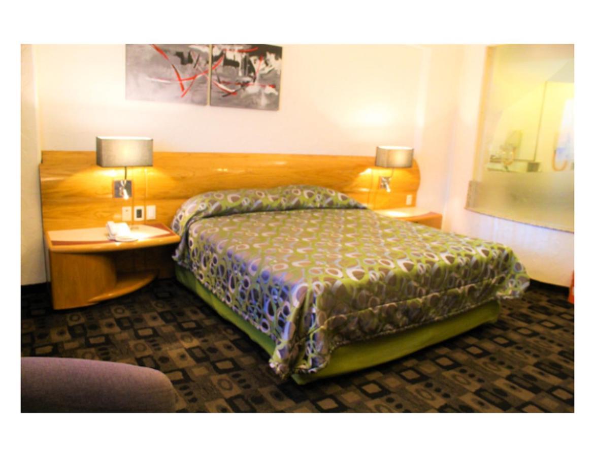 Mandarin Carton Hotel
