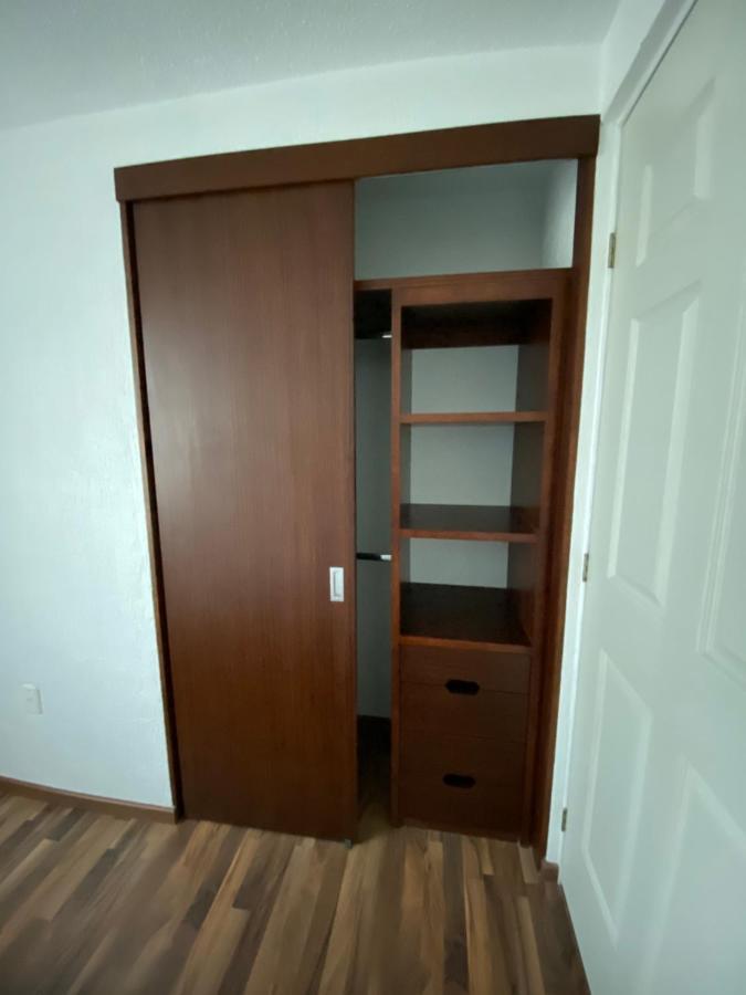 Bonito Departamento Frente A Metro Cuatro Caminos Apartamento