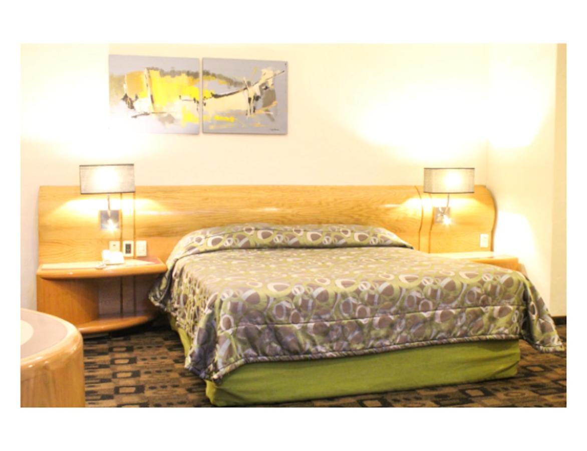 Hotel Mandarín Cartón 2*