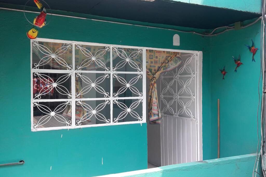 Apartamento Departamento Cercano Al Aeropuerto T2, A 2 Calles *