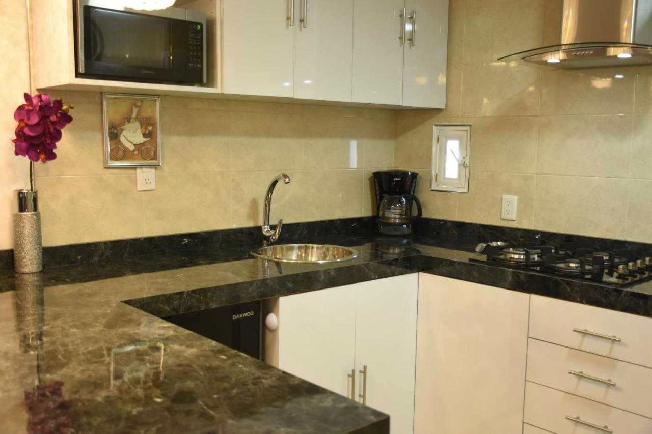 Departamento Completo Muy Bien Situado En Avenida General Emiliano Zapata Apartamento *