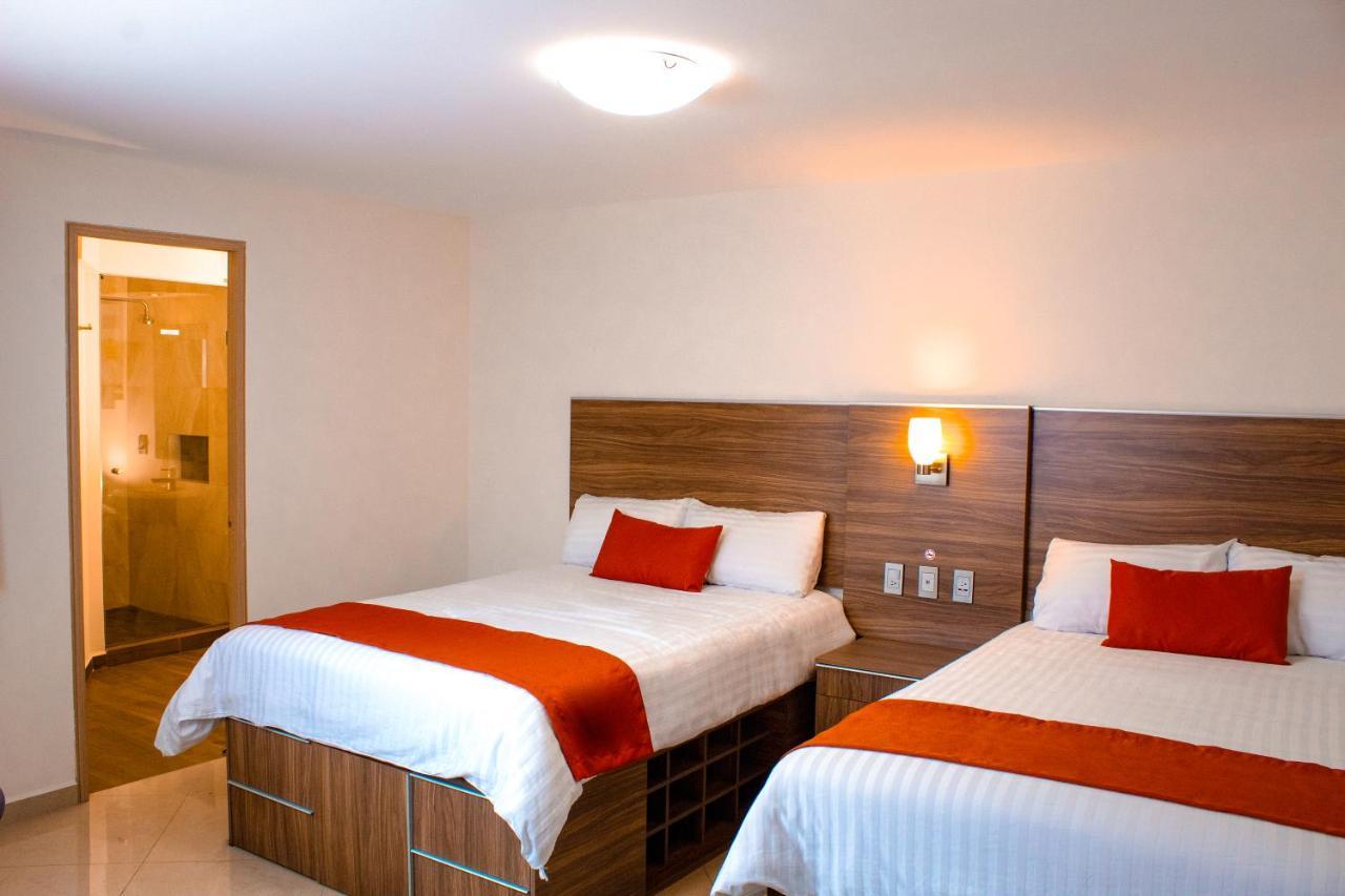 Hotel La Casa Del Reloj *