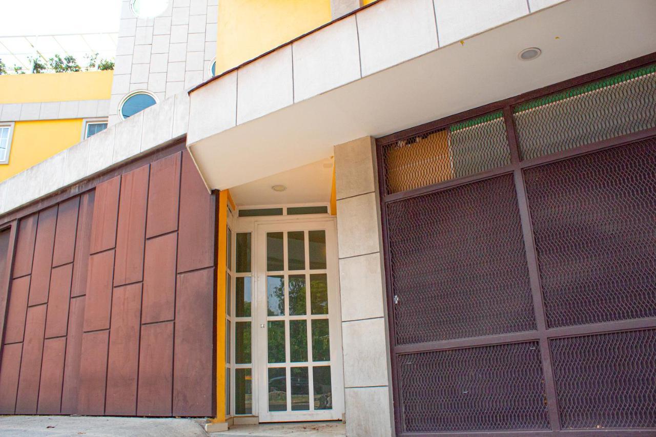 La Casa Del Reloj *