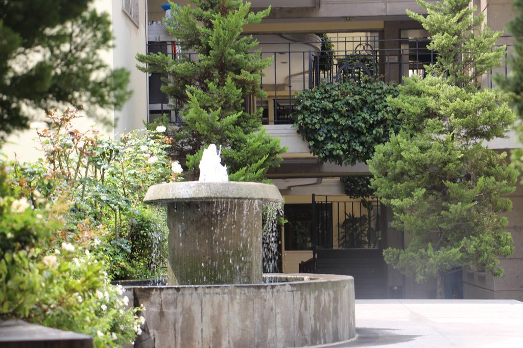 Obelisk Hotel